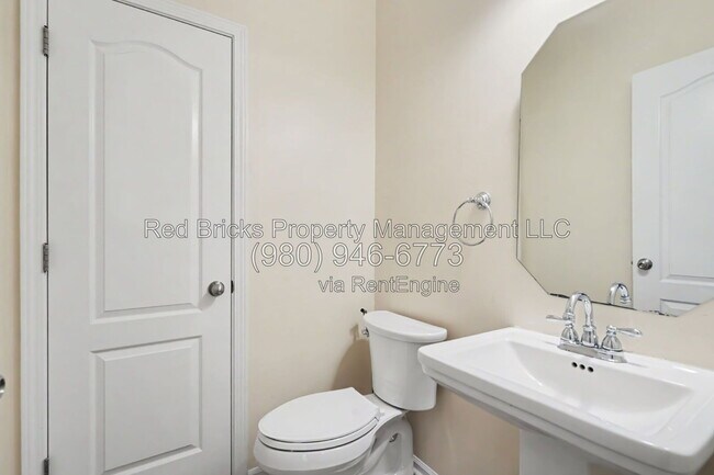 Building Photo - 13502 Delstone Dr