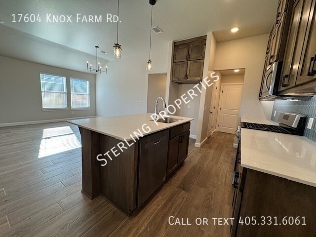 Building Photo - 17604 Knox Farm Rd