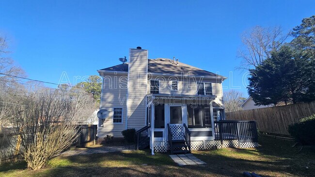 Building Photo - 4858 Glenwhite Dr