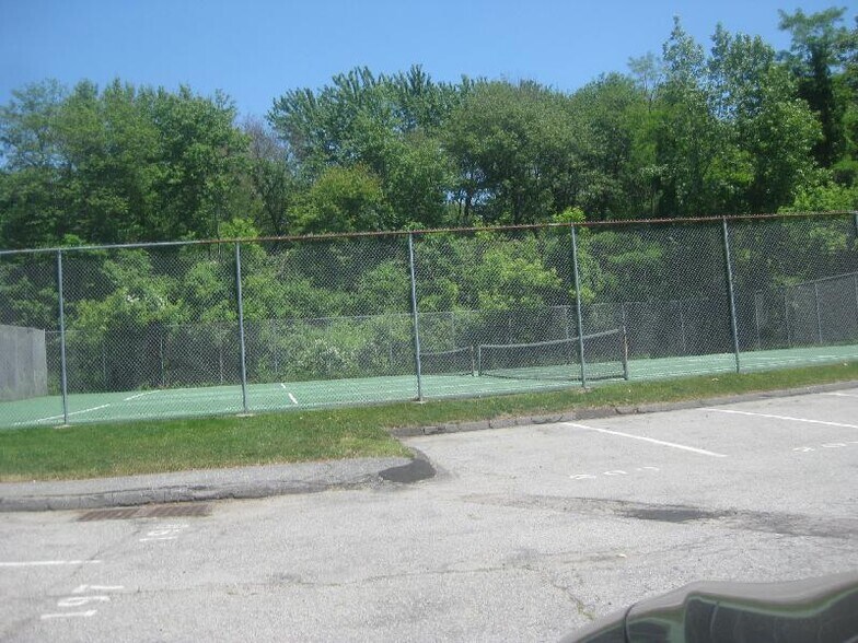 Building Photo - 35 Westgate Rd