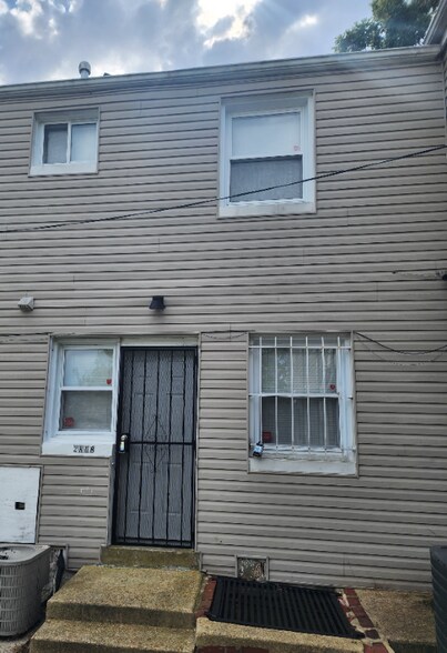 Building Photo - 2808 Iverson St