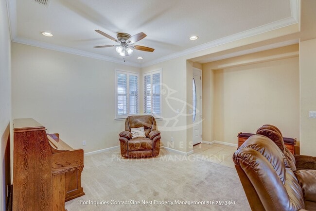 Building Photo - Desirable 4 bdrm 2 bth located in sought o...