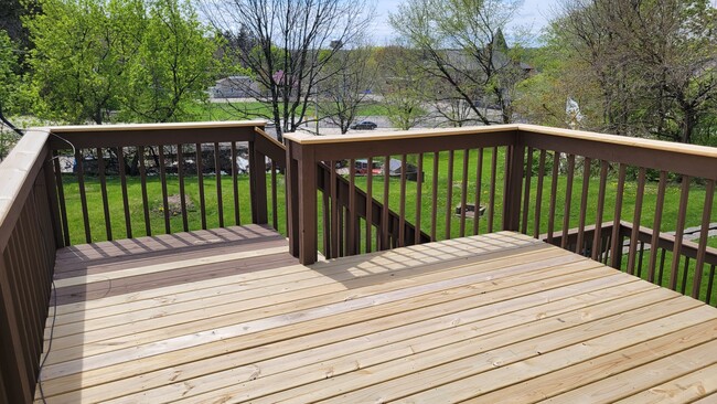 Building Photo - 425 Dunridge Ct