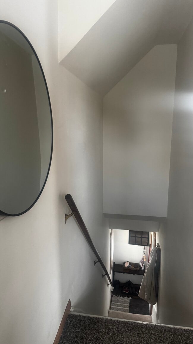 Building Photo - 246 W Main St