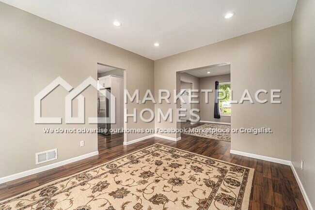 Building Photo - 242 Englewood St