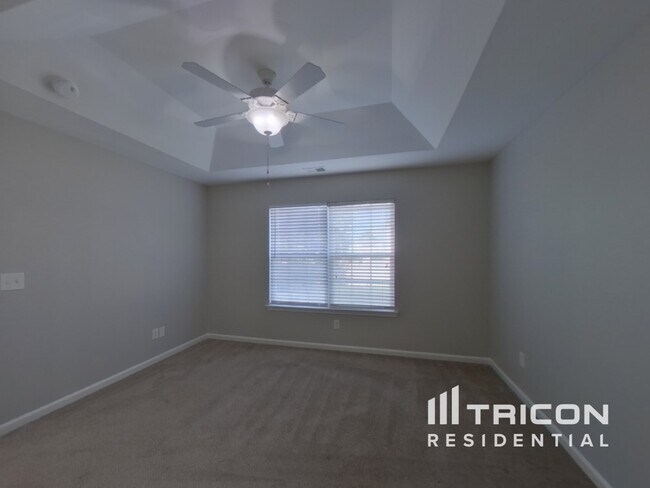 Building Photo - 420 Hedge Grove Ln