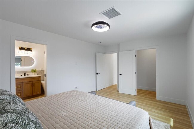 Building Photo - 7724 Rancho Destino Rd