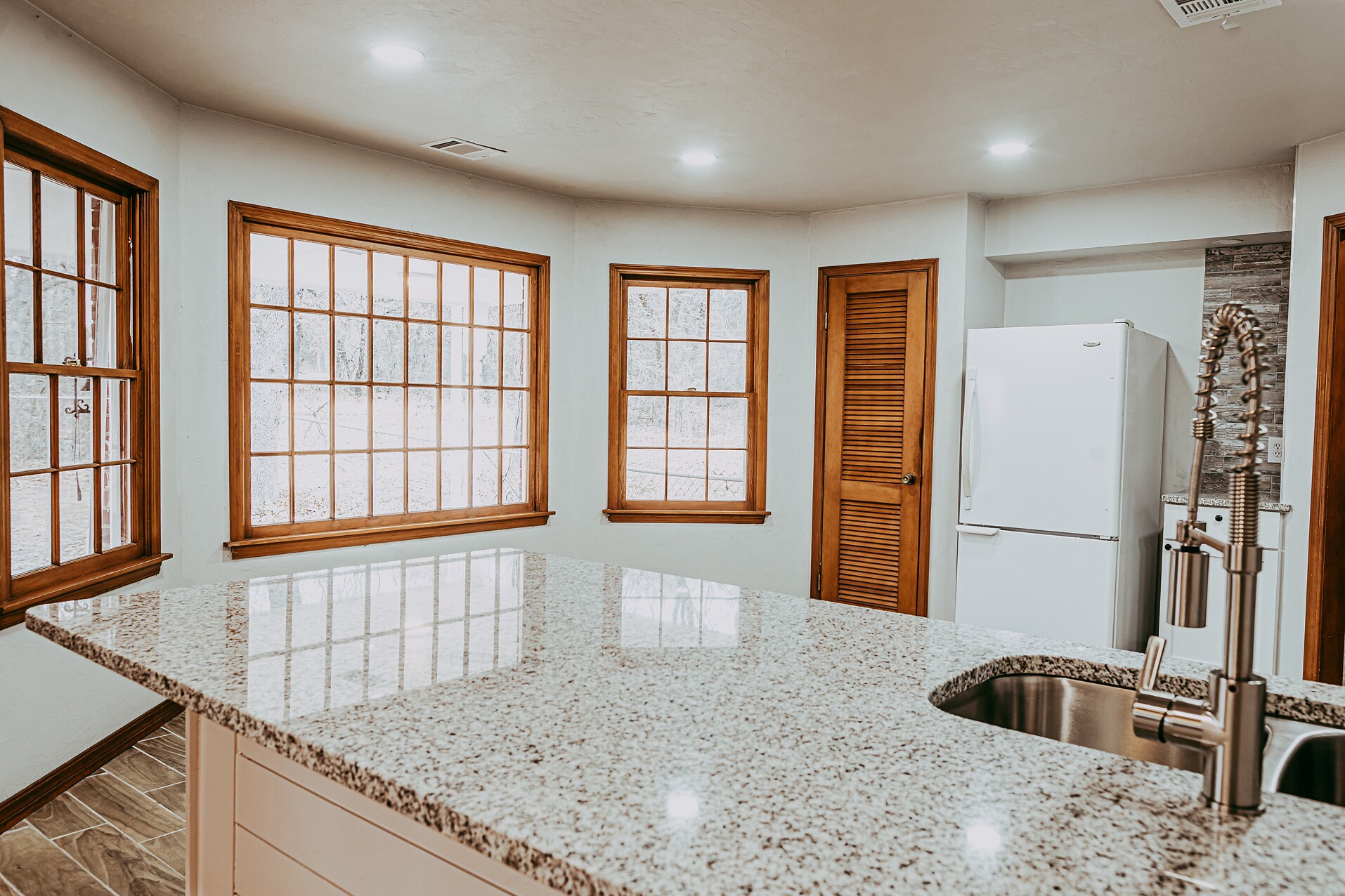 Kitchen - 5331 Indian Hill Rd