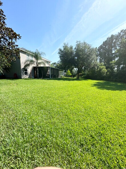 Building Photo - 955 Churchhill Ln