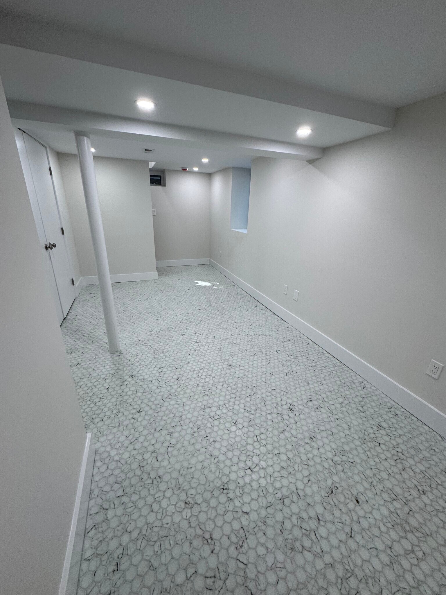 Building Photo - 231 Sixth Ave