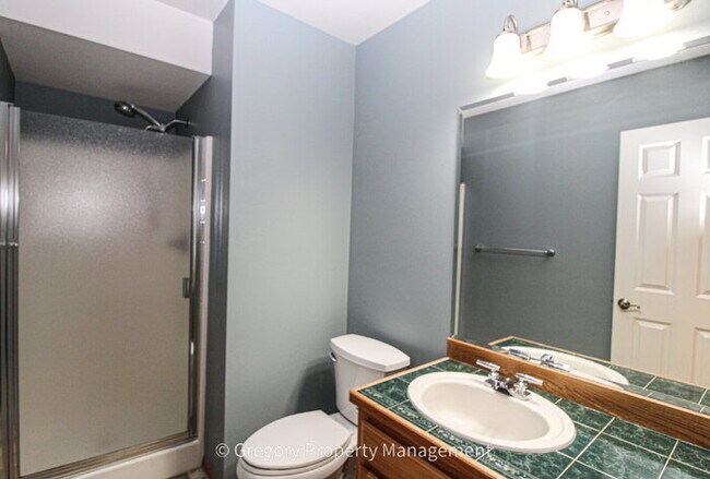 Building Photo - Well Maintained 1st Time Rental 4bed 3bath 2 Car 2076sf New Paint. Huge Fenced Backyard A/C