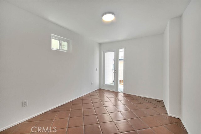 Building Photo - 310 Bayview Dr