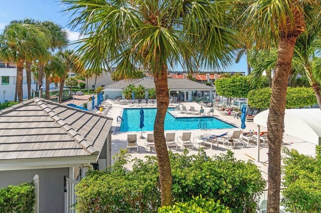 Building Photo - 2717 N Ocean Blvd