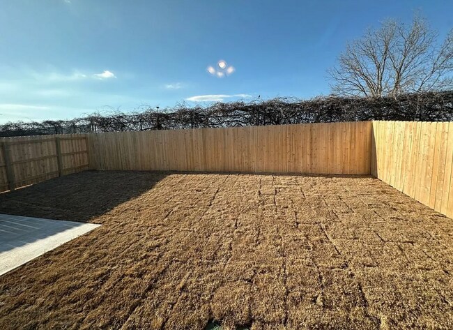 Building Photo - 4 bed 3 bath new build!