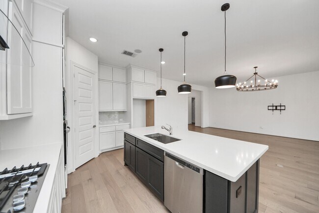 Building Photo - 1719 Delta Oaks Dr
