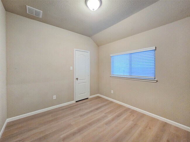 Building Photo - 20230 Rainflower Bay Ln
