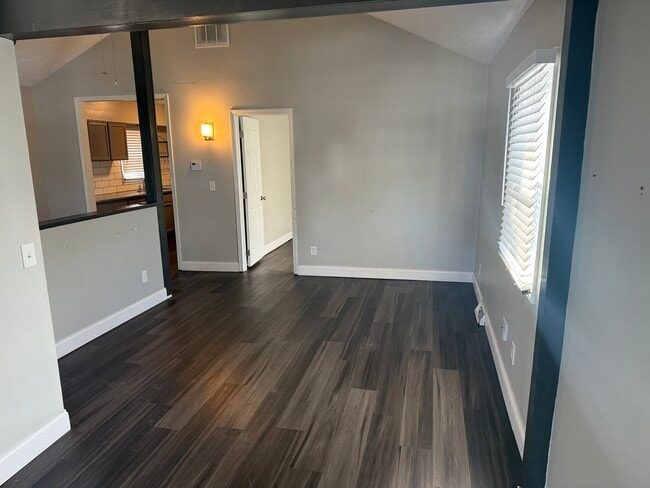 Building Photo - 120 Lakeview Blvd