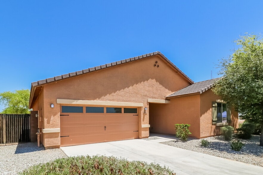 Building Photo - 7415 S 253rd Dr
