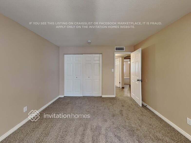 Building Photo - 14815 N 38th St