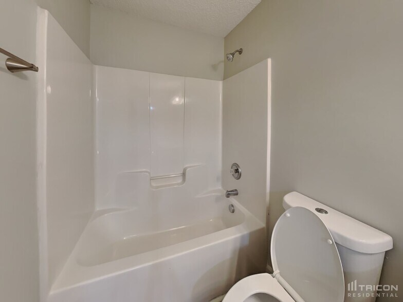Building Photo - 10227 Apple Dove Ct