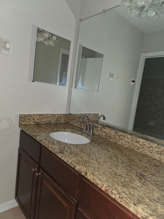 Building Photo - 3729 Sutor Ct