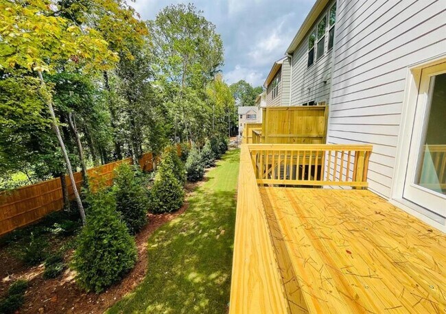 Building Photo - 3745 Davis Cir