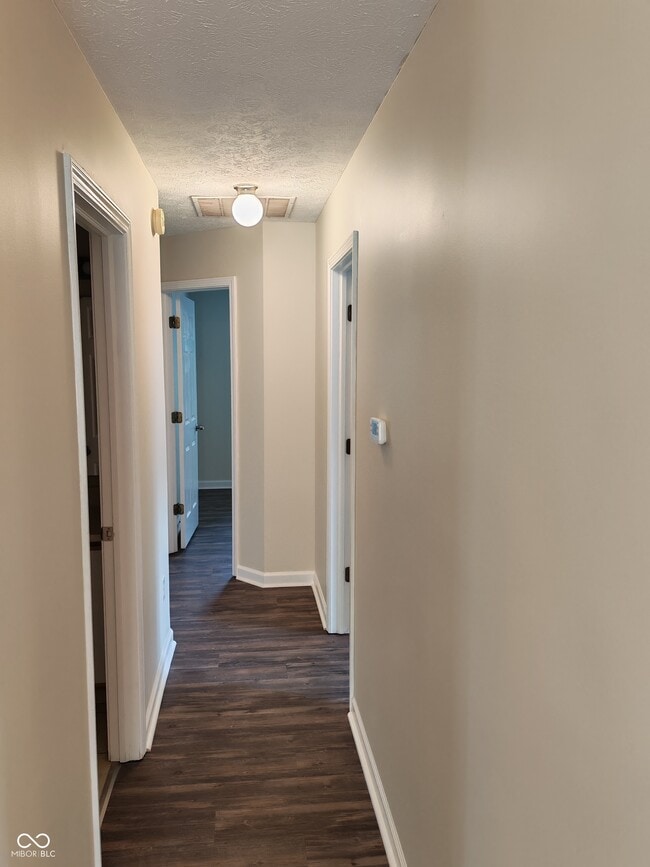 Building Photo - 6035 Hayford Ct