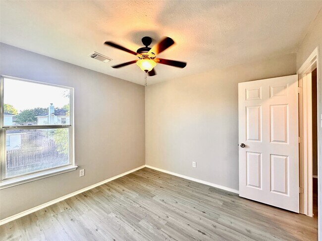 Building Photo - 3042 Trinity Pass Ct