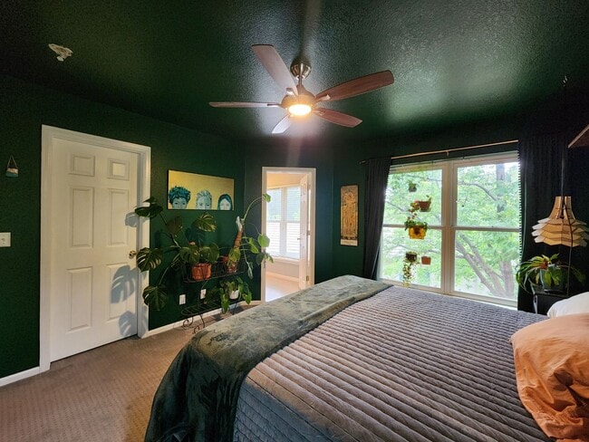 Building Photo - Stunning 3 Bedroom Townhome Tucked Away In...