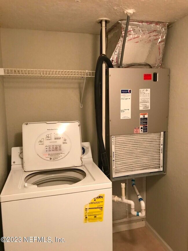 Building Photo - 420 Timberwalk Ct