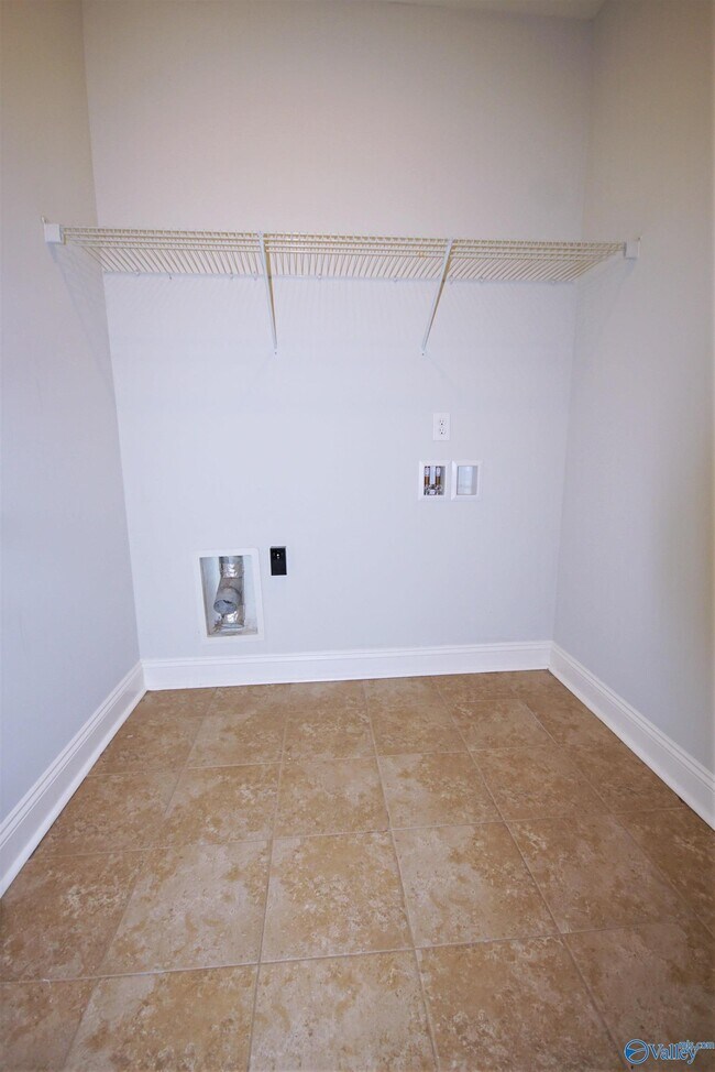 Building Photo - 109 Wolf Creek Trail SW