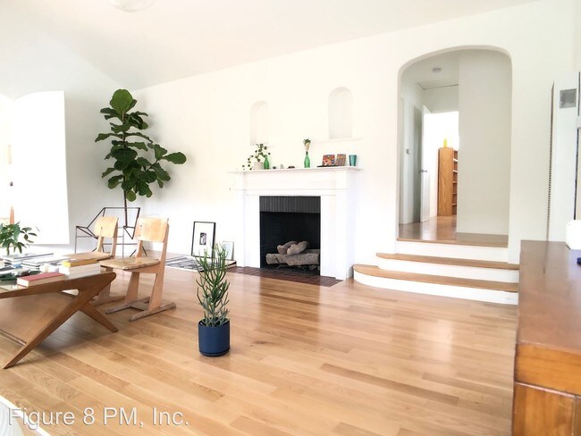 Building Photo - 2 br, 1 bath Apartment - 1947 Hyperion Ave