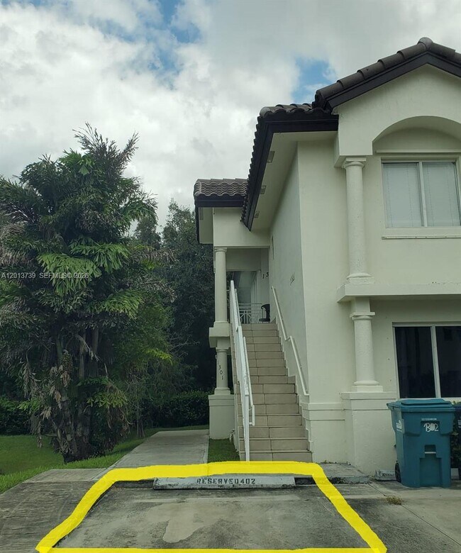 Building Photo - 8804 NW 109th Pl