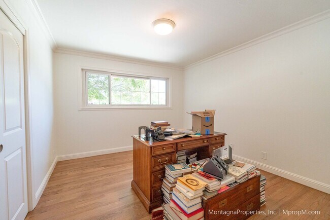 Building Photo - Remodeled single story Willow Glen home wi...