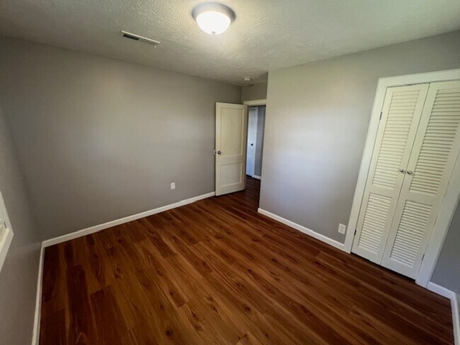 Building Photo - A Great 3BD/1BA Single Family Home!