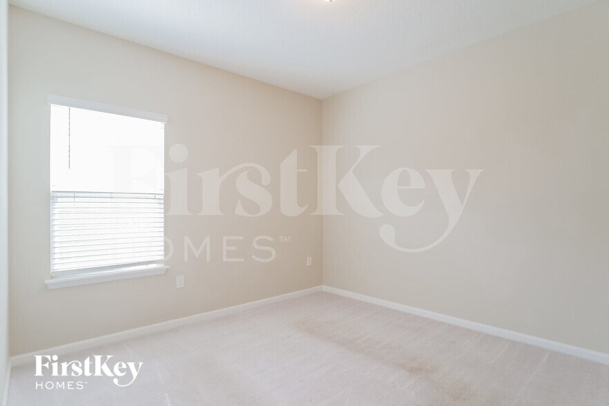 Building Photo - 332 Stone Arbor Ln