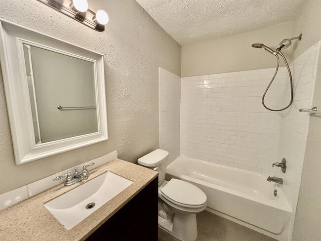 Building Photo - 9219 Goodmeadow Dr