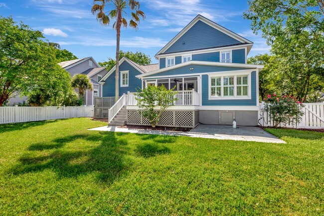 Building Photo - Daniel Island Home