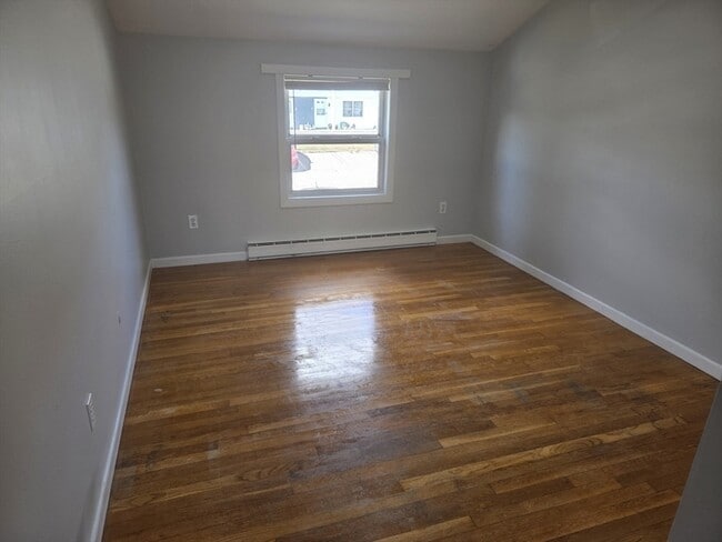 Building Photo - 0 Town House Ct