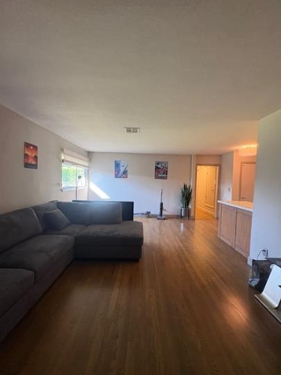 Building Photo - 141 W Twain Ave