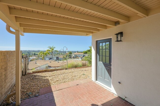 Building Photo - Peaceful 3BD/2BA Home in 55+ Community with Yard, Ocean View & Garage