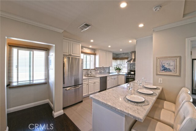 Building Photo - 1319 W Bay Ave