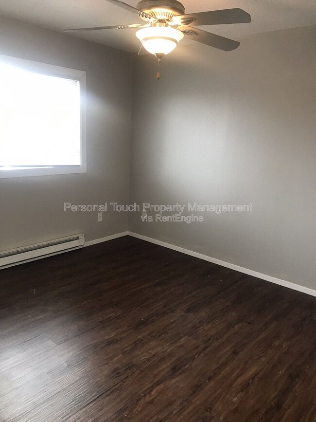 Building Photo - 440 22nd St E