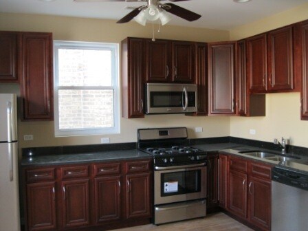 Primary Photo - 3351 N Lawndale Ave