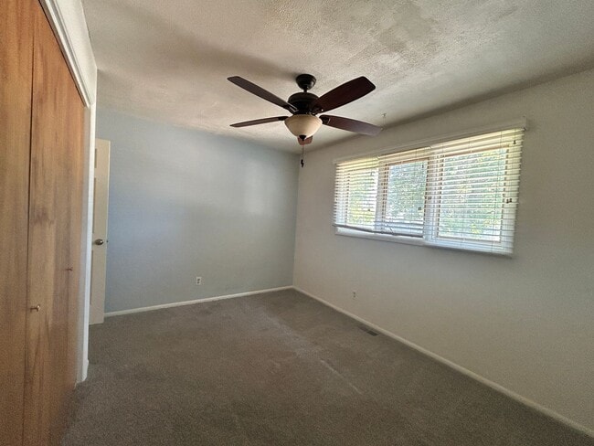 Building Photo - Large home in beautiful Stevensville setting