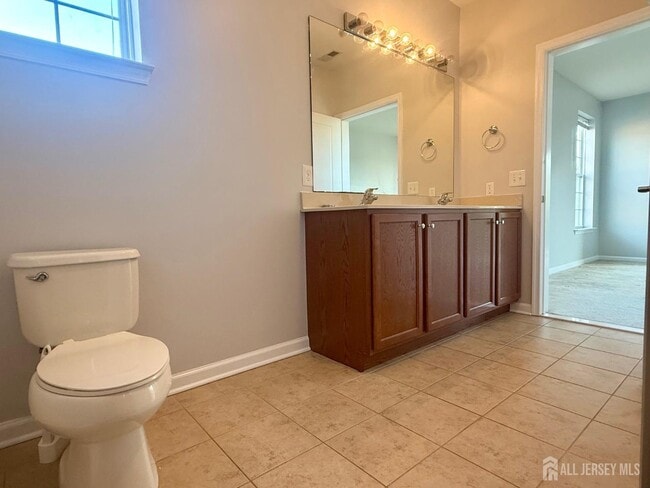 Building Photo - 531 Doral Ct