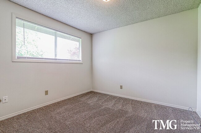 Building Photo - Fully Renovated 3 Bed 2 Bath Home in Mount...