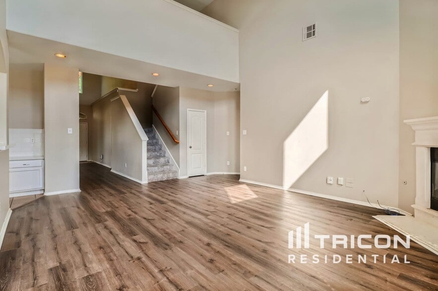 Building Photo - 5824 Somerton Dr