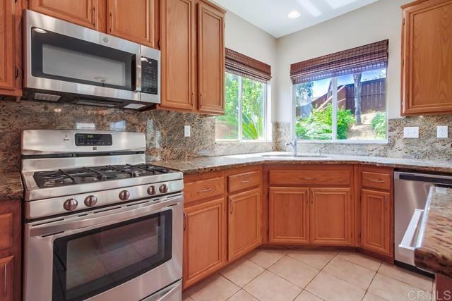 Building Photo - 777 Aldea Dr