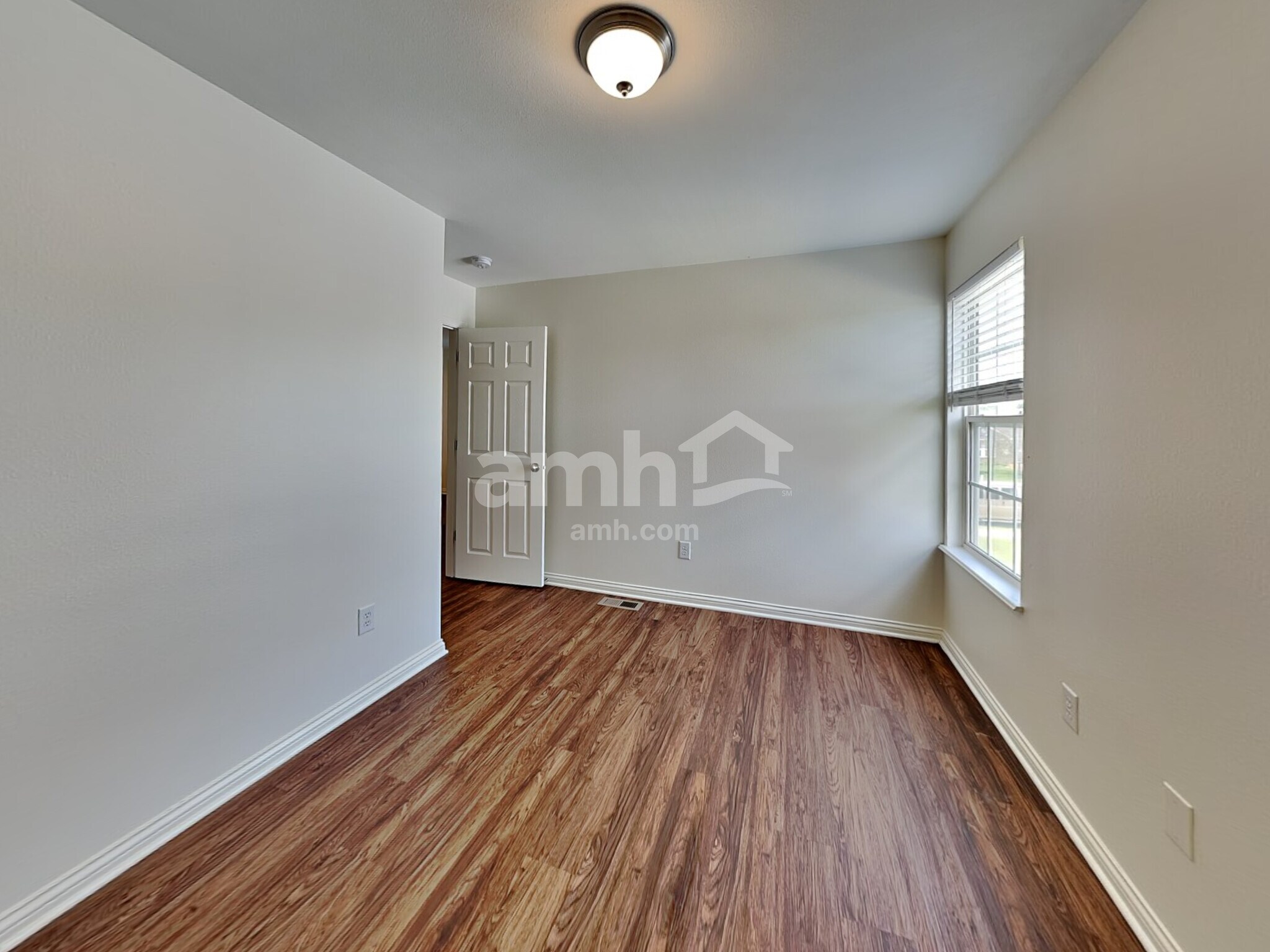 Building Photo - 953 Dorothy Dr